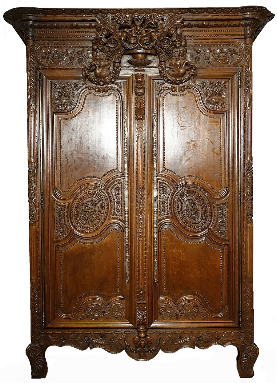 Armoire normande de Bayeux exceptionnelle aux cygnes